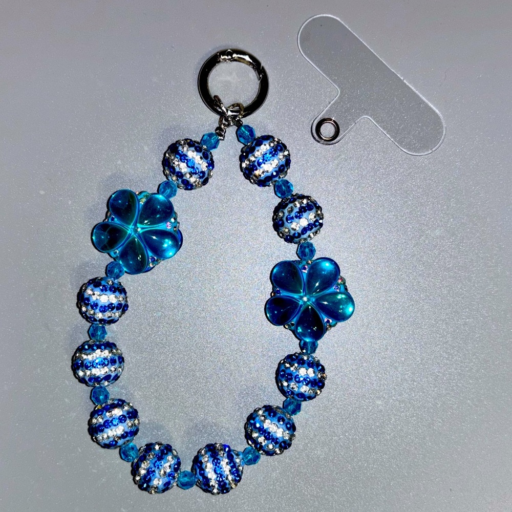 BEADED CELL PHONE WRISTLET